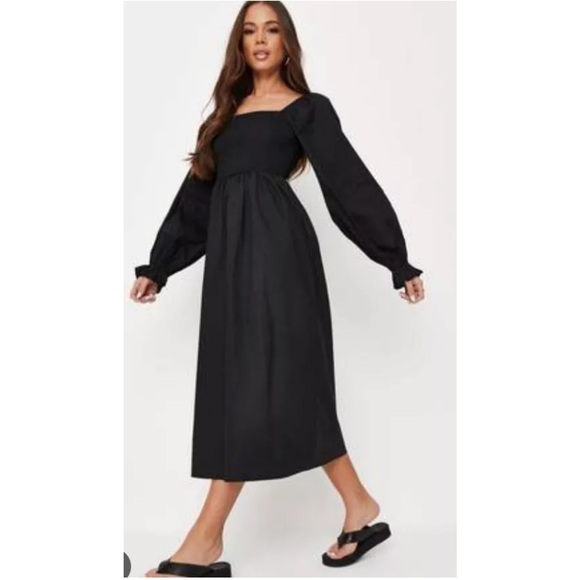 Missguided Dresses & Skirts - Misguided Smocked Black Midi Dress